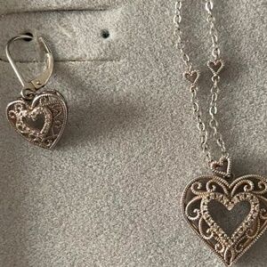 Sterling silver with natural diamonds heart necklace and earrings NEW